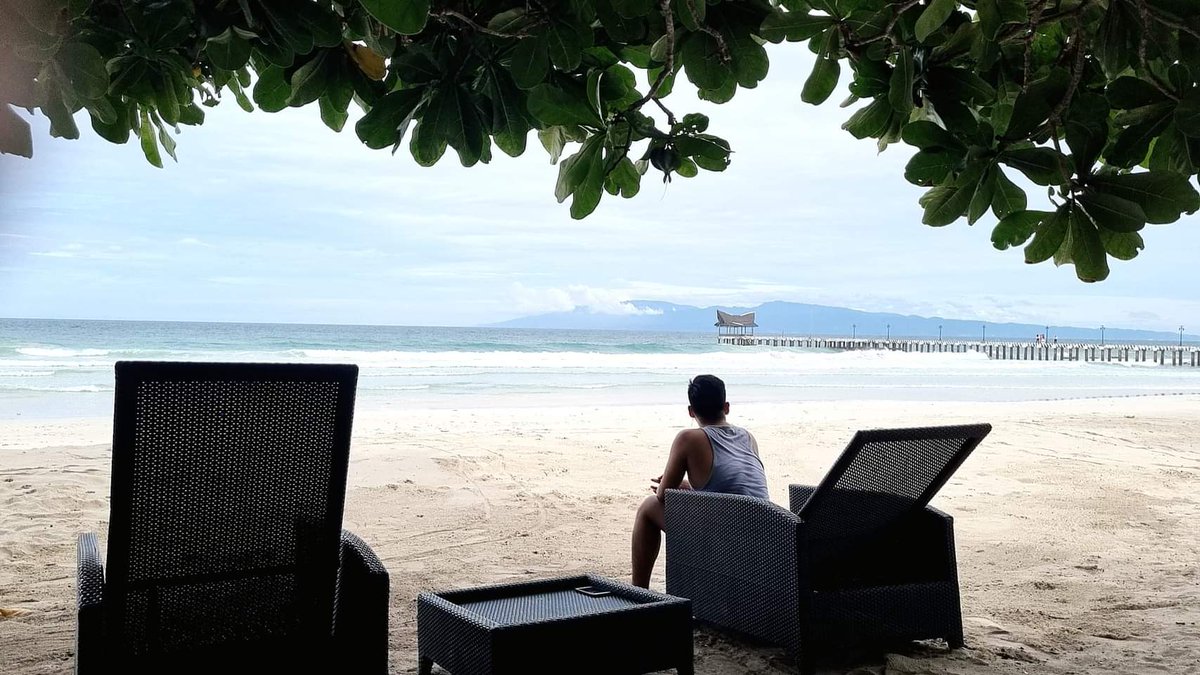 effyyu3's tweet photo. Sun, sand, and just me… unless you change that 🌊😉 https://t.co/NYRE4ydoyg