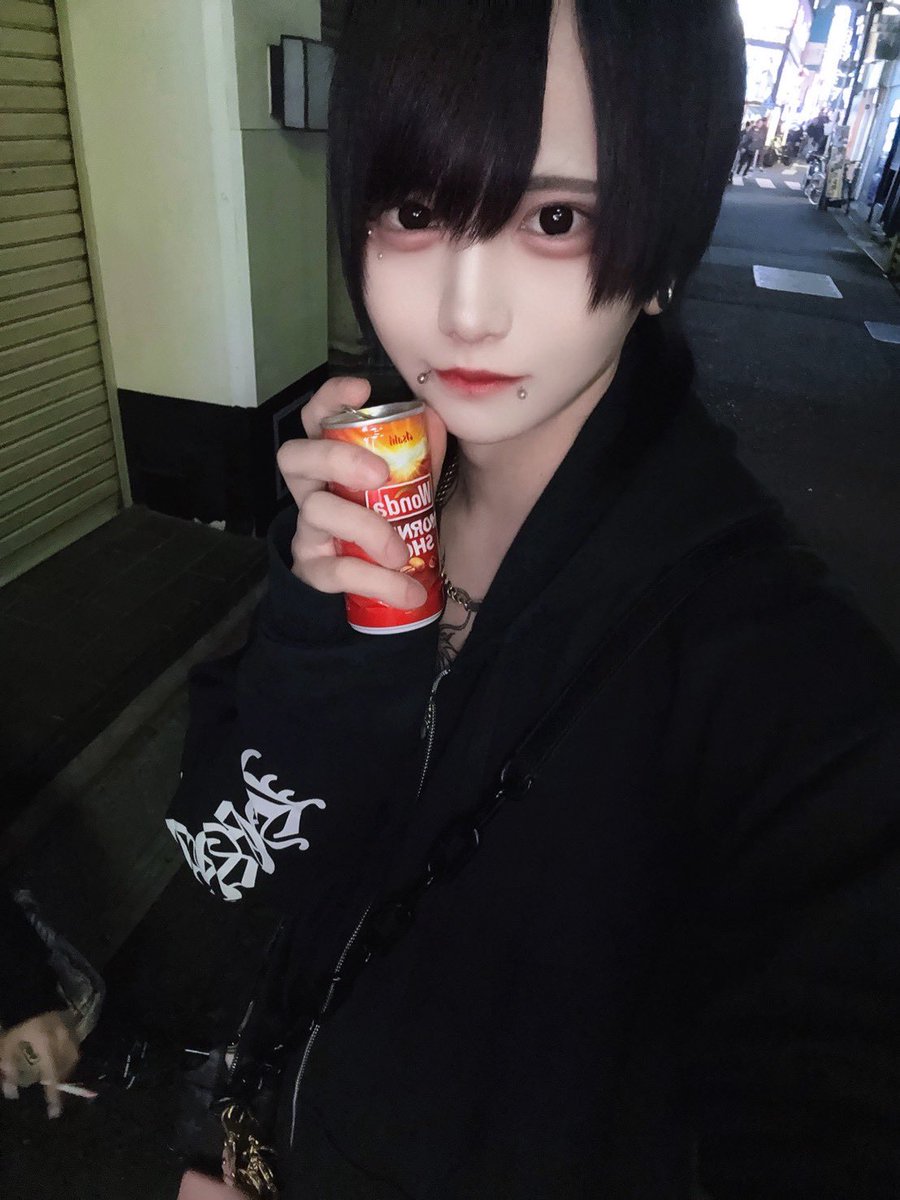 ymut_104's tweet photo. 容疑:夜中にモーニングショット飲んだため逮捕＿＿＿＿＿＿ https://t.co/4qvY47qzTe