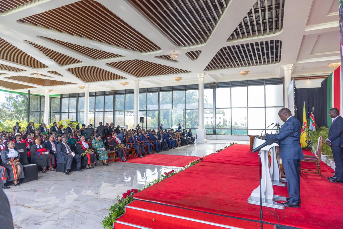 koske_felix's tweet photo. This morning, H.E. @WilliamsRuto presided over the swearing-in of newly appointed Judges of the High Court, the Environment and Land Court, and the COMESA Court of Justice at State House, Nairobi.

I wish them every success as they take up their responsibilities in strengthening the administration of justice and advancing the rule of law.