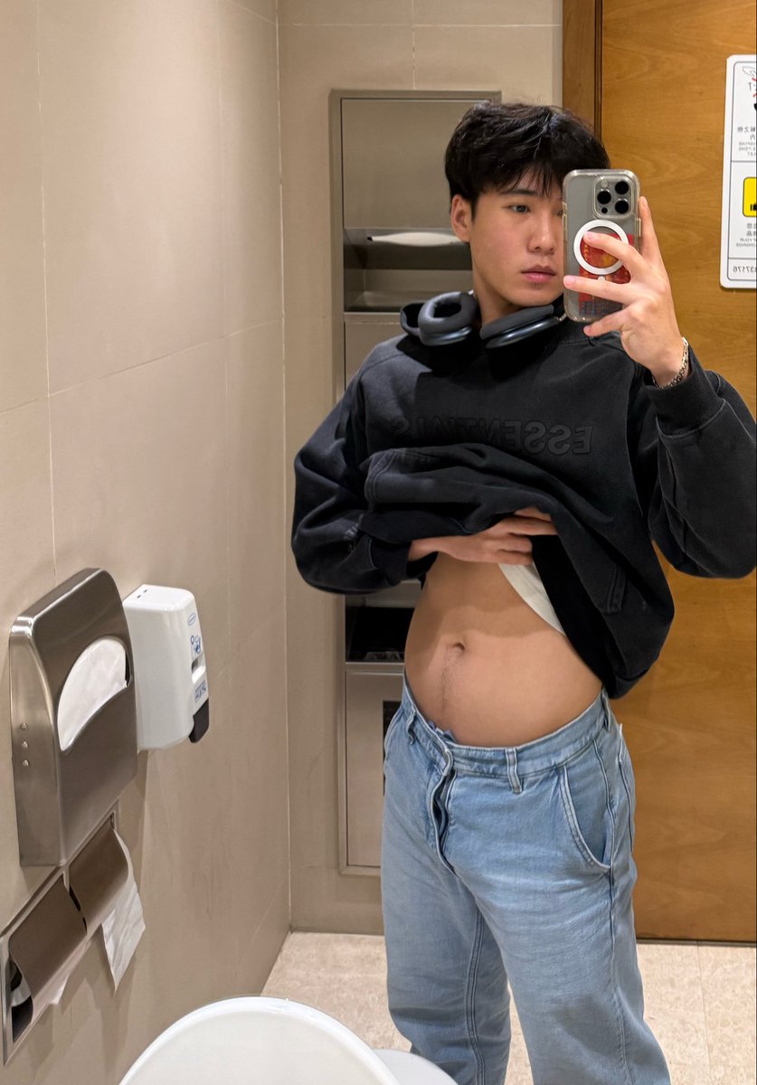 22🥵 tweet media