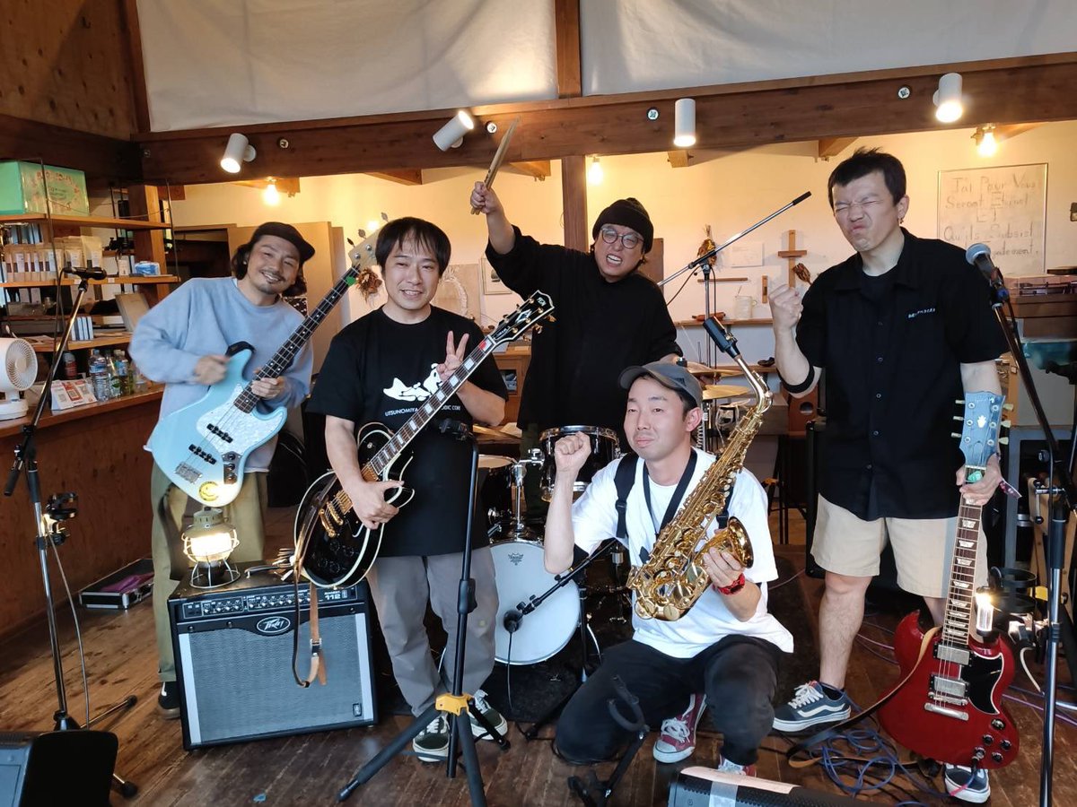 15周年イベントご参加いただいた方々ありがとうございました。ずっと料理していて記憶がありませんが、来てくれた方がそれぞれ思い思いの楽しみ方をしてくれたと感じています。自分と同じくらいbacoが好きでいてくれる方がいることとても嬉しく思います。これからもどうぞよろしくお願い致します。
