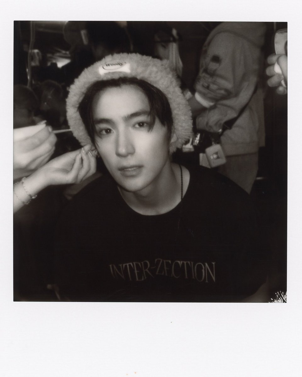 코이 tweet media