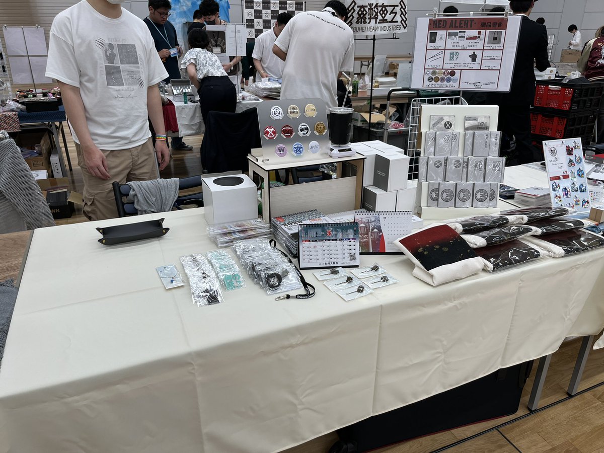 RED_ALERT_event's tweet photo. もたもたよたよたやってたら設営ツイートをする前に収デンが始まって終わって完売していました
本日はありがとうございました〜！
#収デン7 https://t.co/sWWMqA3lqs