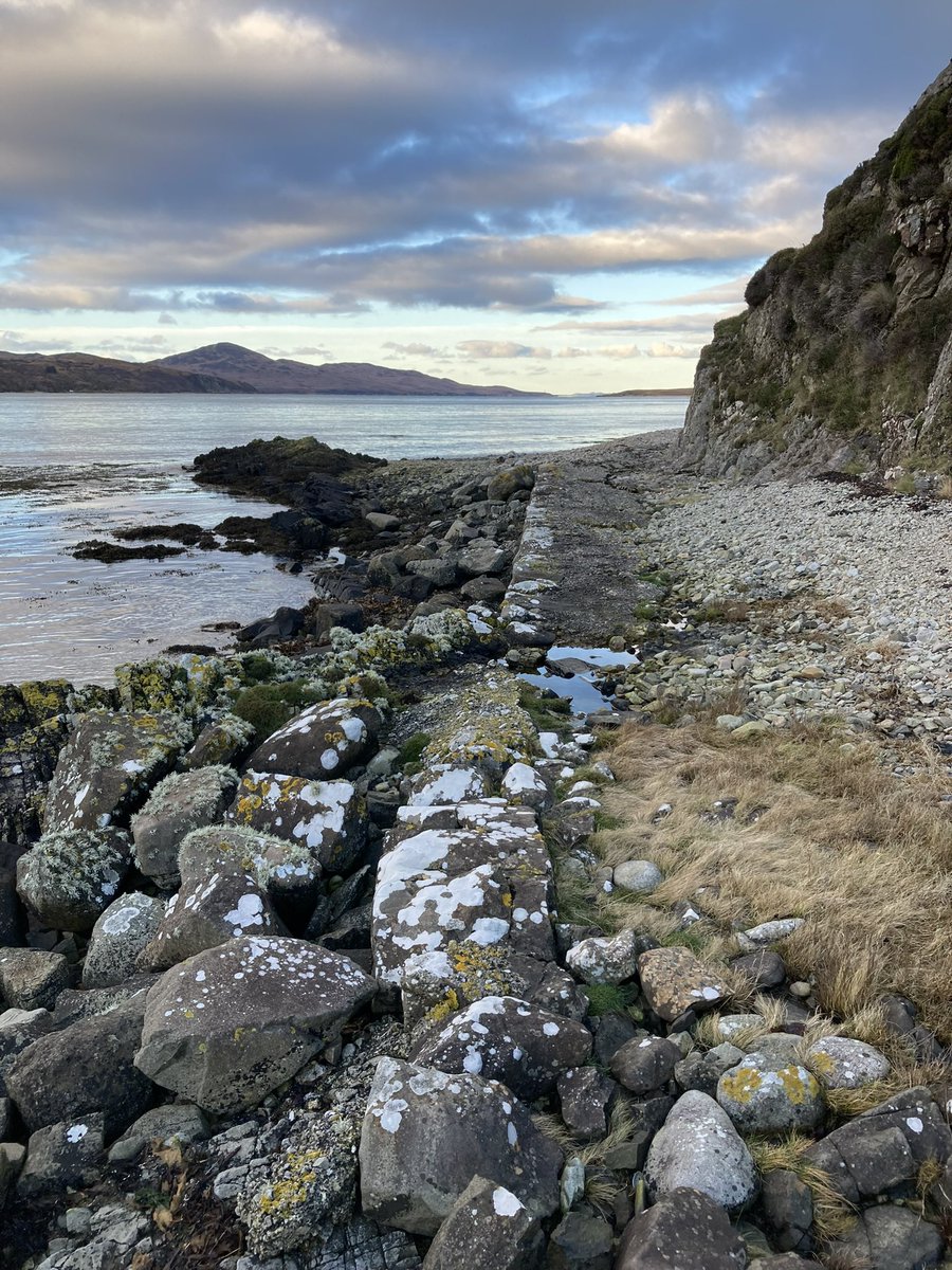 Lovethisland_'s tweet image. Diura. Jura. Deer island. Dear island.

“you’re calling me…”

#hebrides #innerhebrides #Scotland