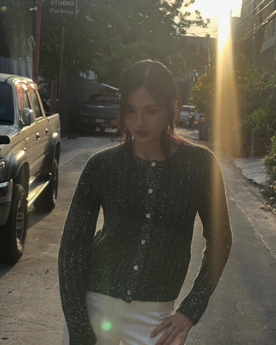 Linglingkwong_Official tweet media
