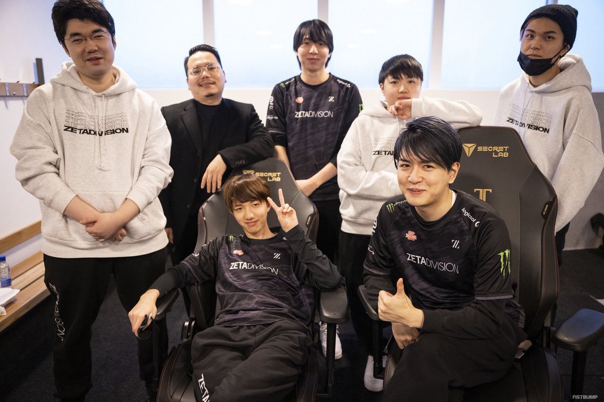 fistbump_news's tweet photo. レイキャビク世界ベスト3の懐かしエピソードなど語られる―TENNNとDepが「THE XQQ AND CROW SHOW」に登場…“あのとき”のVlogを見���したくなる！
https://t.co/dQQ8v42Pgh

#VALORANT https://t.co/lX1ZVBAUUD