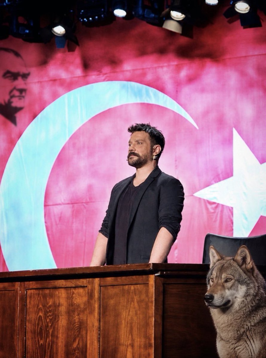 HVMHaber's tweet photo. Oğuzhan Uğur:

“Biz tarihte kalan değil, tarihi yazan bir milletin evlatlarıyız. Ne mutlu Türküm diyene!” https://t.co/kpUHPsgKm1