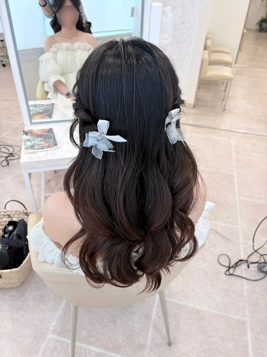 _nanashimaru_'s tweet photo. 🌙♡ #文藝解体新書 ⟡.*

ひさしぶりにヘアセットもしてたのしいツーショと個サでした。ｽﾝｽﾝとりょうちんはかわいい⸝⸝ᐢ. ̫.ᐢ⸝⸝
チークはVDLのリキッドとLummirのパウダーを重ねて血色感消えないようにしたらツーショでもちゃんと映りました🙆‍♀️リップはちょっと薄くなっちゃった https://t.co/zyJK3nkZm4