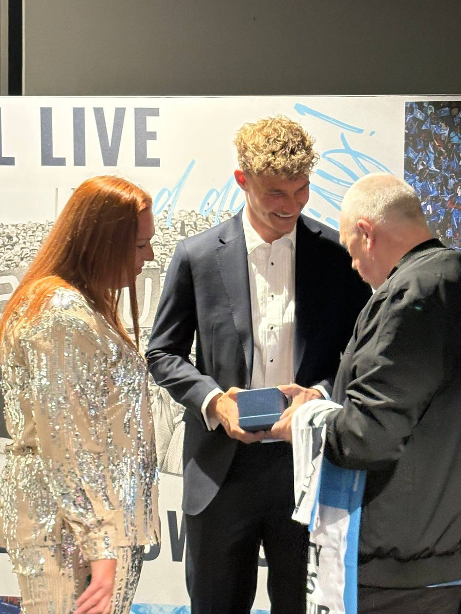 CCSWSC's tweet photo. Congratulations to @carlrushworth_ on winning the Coventry City South Wales Supporters Club player of the year for 25/26 season well deserved 👏🩵 #PUSB #CCFC #SKYBLUES https://t.co/0dEVbGsxpn