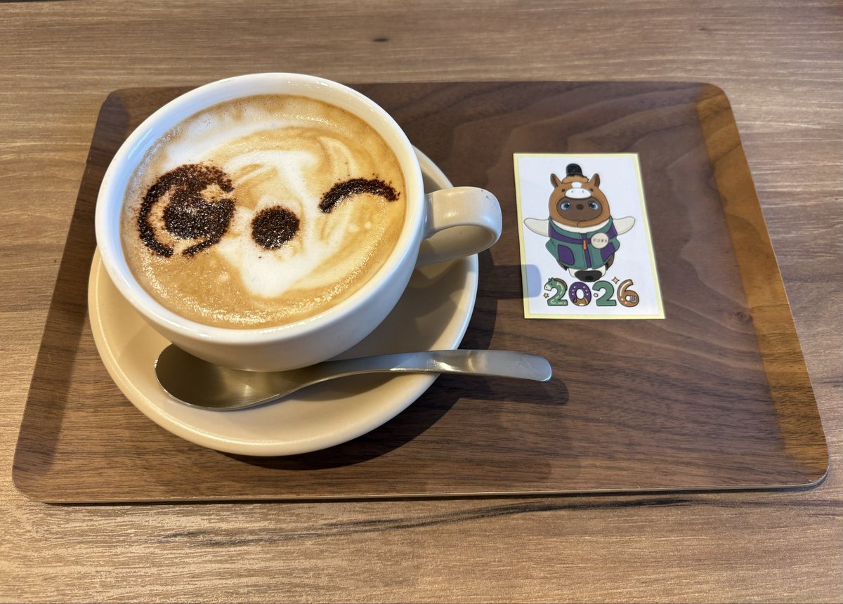 salmon3000's tweet photo. らぼっとちゃんに触れ合えるカフェに行ってきました🍰☕️ https://t.co/sr0HhQT8NZ