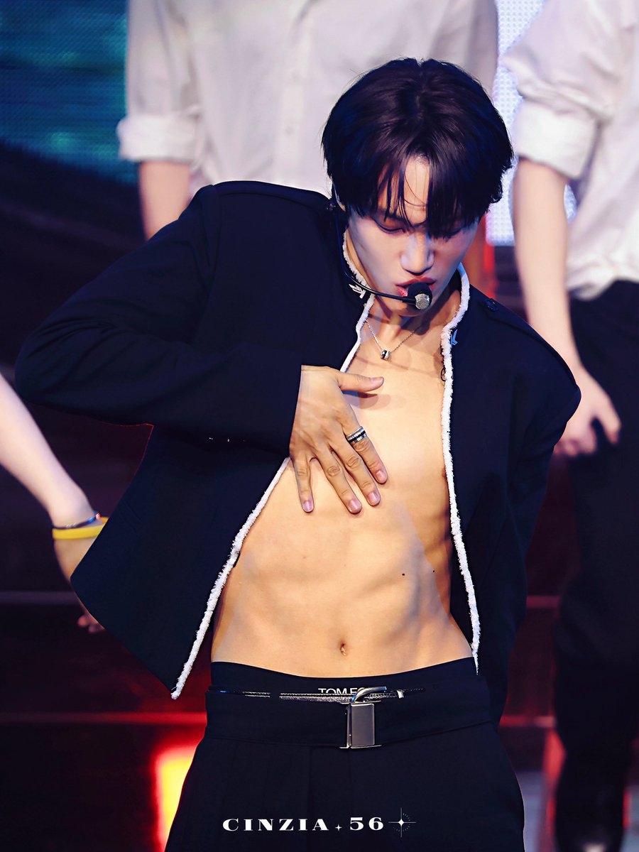 끼적 tweet media