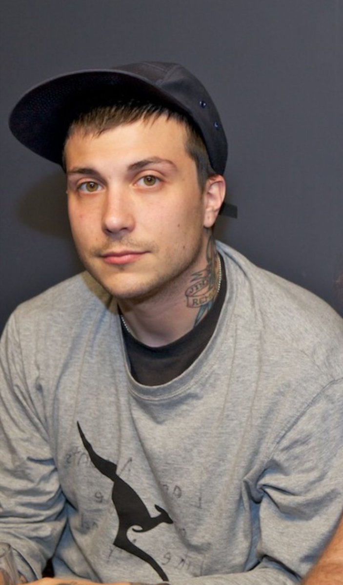 Frank Iero Hourly tweet media