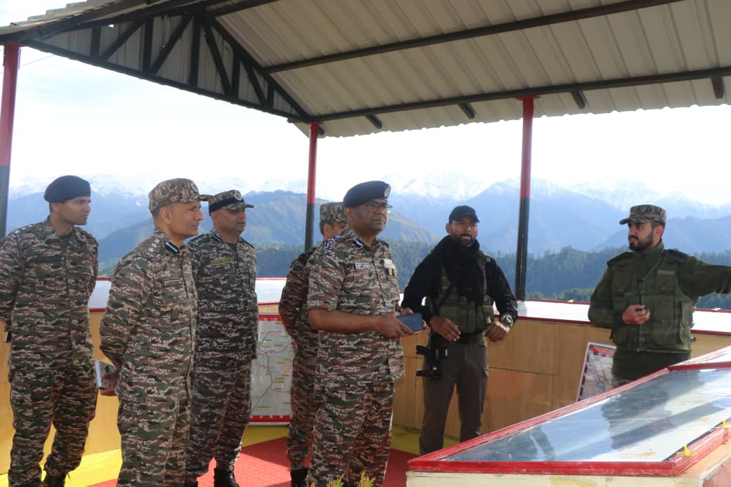 jammusector's tweet image. On 03/05/2026, Shri Amol V. Homkar, IPS, IG Jammu Sector CRPF, visited 61 RR Dera Ki Gali (DKG), Poonch, where he chaired a coordination meeting to enhance inter-force synergy, improve operational preparedness, and reinforce commitment to national security.
#CRPF #NationFirst