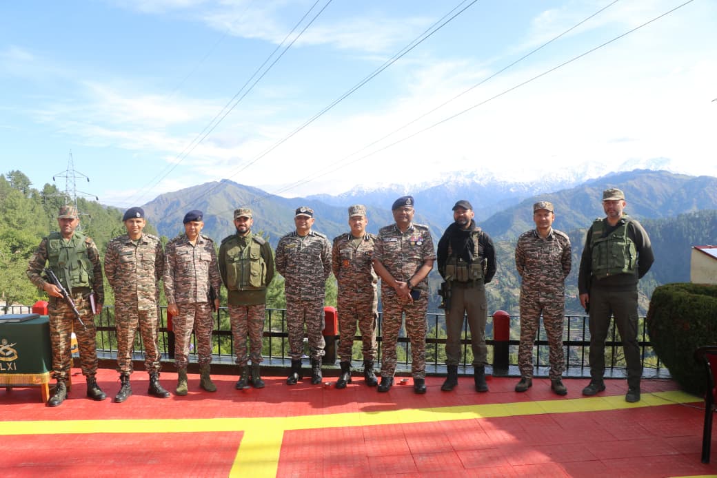 jammusector's tweet image. On 03/05/2026, Shri Amol V. Homkar, IPS, IG Jammu Sector CRPF, visited 61 RR Dera Ki Gali (DKG), Poonch, where he chaired a coordination meeting to enhance inter-force synergy, improve operational preparedness, and reinforce commitment to national security.
#CRPF #NationFirst