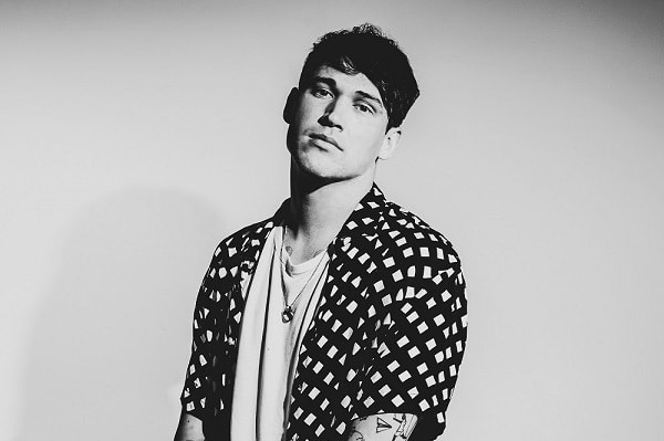 hennokruger's tweet image. Remember This? - Jethro Tait Releases New Single: "Here With You" #HereWithYou #JethroTait #SingerSongwriter #SouthAfrica  - Posted on @samusiczone
samusiczone.co.za/jethro-tait-he…