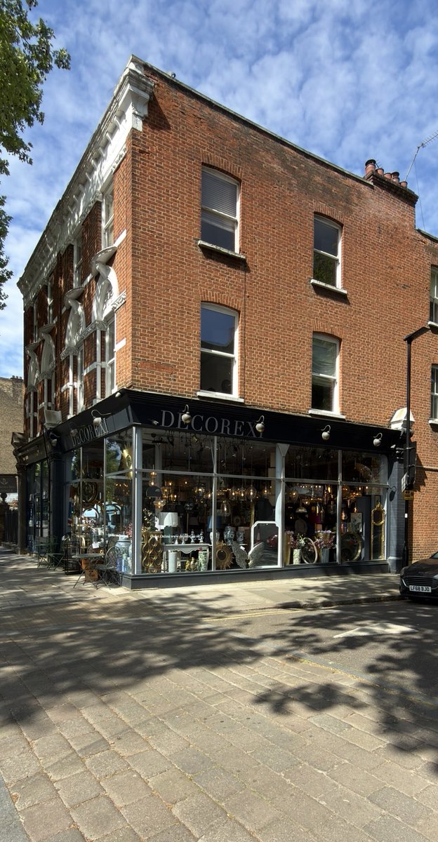 Decorexi1's tweet photo. Happy Bank Holiday Monday! We are open as usual ready for your interior inspiration.  In store and online @ https://t.co/Js5cVmVB62

📍58 Chiswick High Road | W4 https://t.co/hmW0ATxSMk