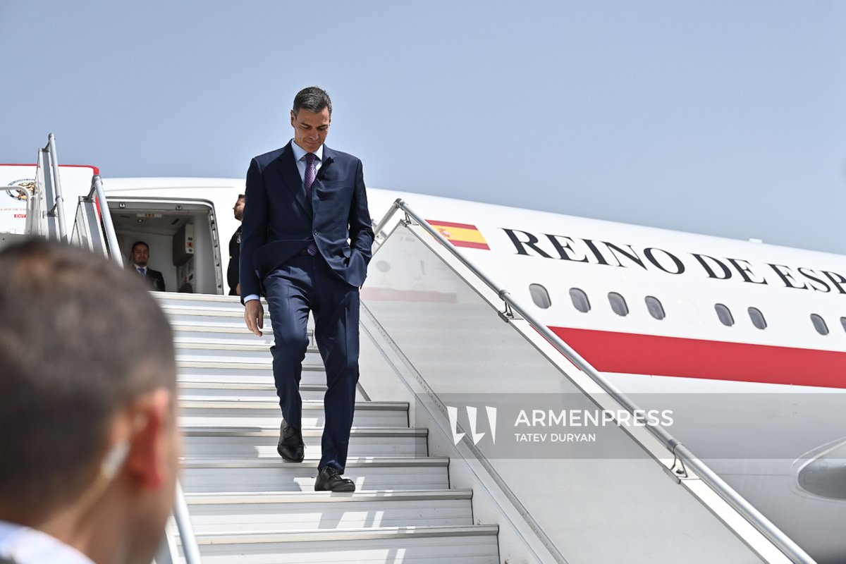armenpress's tweet image. #Spanish PM @sanchezcastejon arrives in Yerevan for #EPC Summit following Ankara emergency landing

armenpress.am/en/article/124…