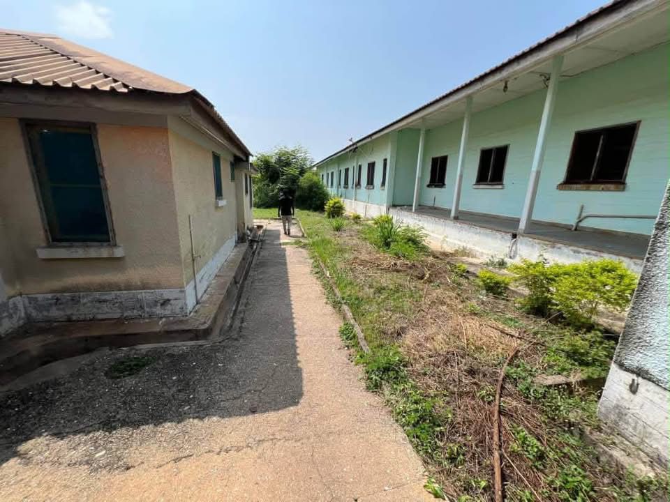 Current state of the Cape Coast Metro Hospital.

📷 by Prince Adarkwah-Nyamekyeh

#MetroNews