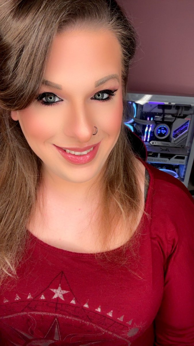 YoGirlKillz's tweet image. 🔪  SURVIVOR PRINCESS ERA

😳 my teammates left me… AGAIN… I have trust issues now

🔴 Going live with Dead By Daylight 

😘 twitch.tv/yogirlkillz

😘 kick.com/yogirlkillz 

#Twitch #KickStreamers #TwitchStreamers #DeadByDaylight #DBD #GirlGamer