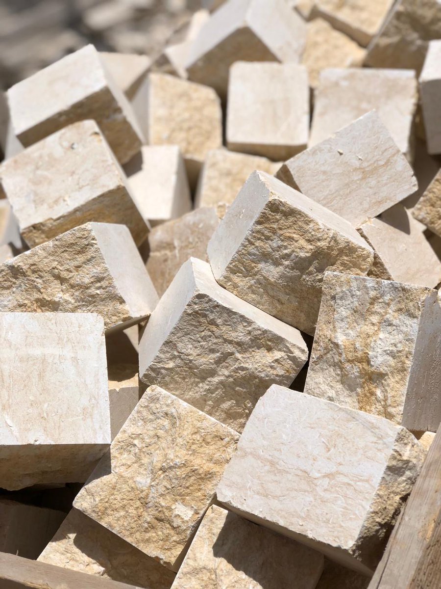 Reham2000_SL's tweet photo. Silvia Split Face | Natural Texture, Timeless Appeal

Key Features:
▪ Natural split-face finish with unique texture
▪ Elegant, consistent color range
▪ Suitable for interior &amp; exterior applications

#NaturalStone #StoneCladding #ArchitecturalStone #ExteriorDesign #Interior https://t.co/QNpWHvXbZf
