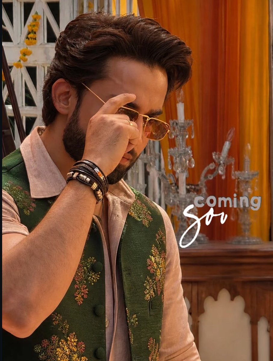 Tum hass Kyu rahi ho yrr Dure tweet media