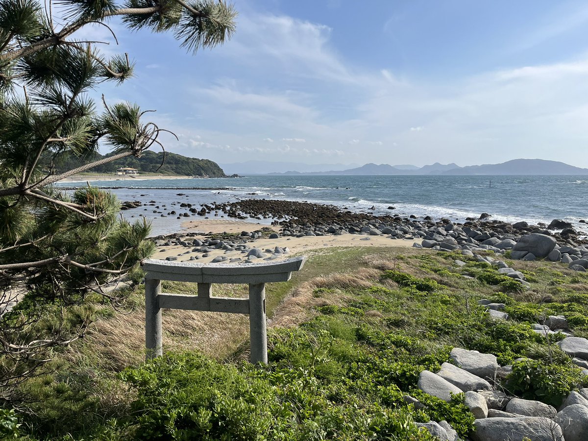 すとらとす tweet media