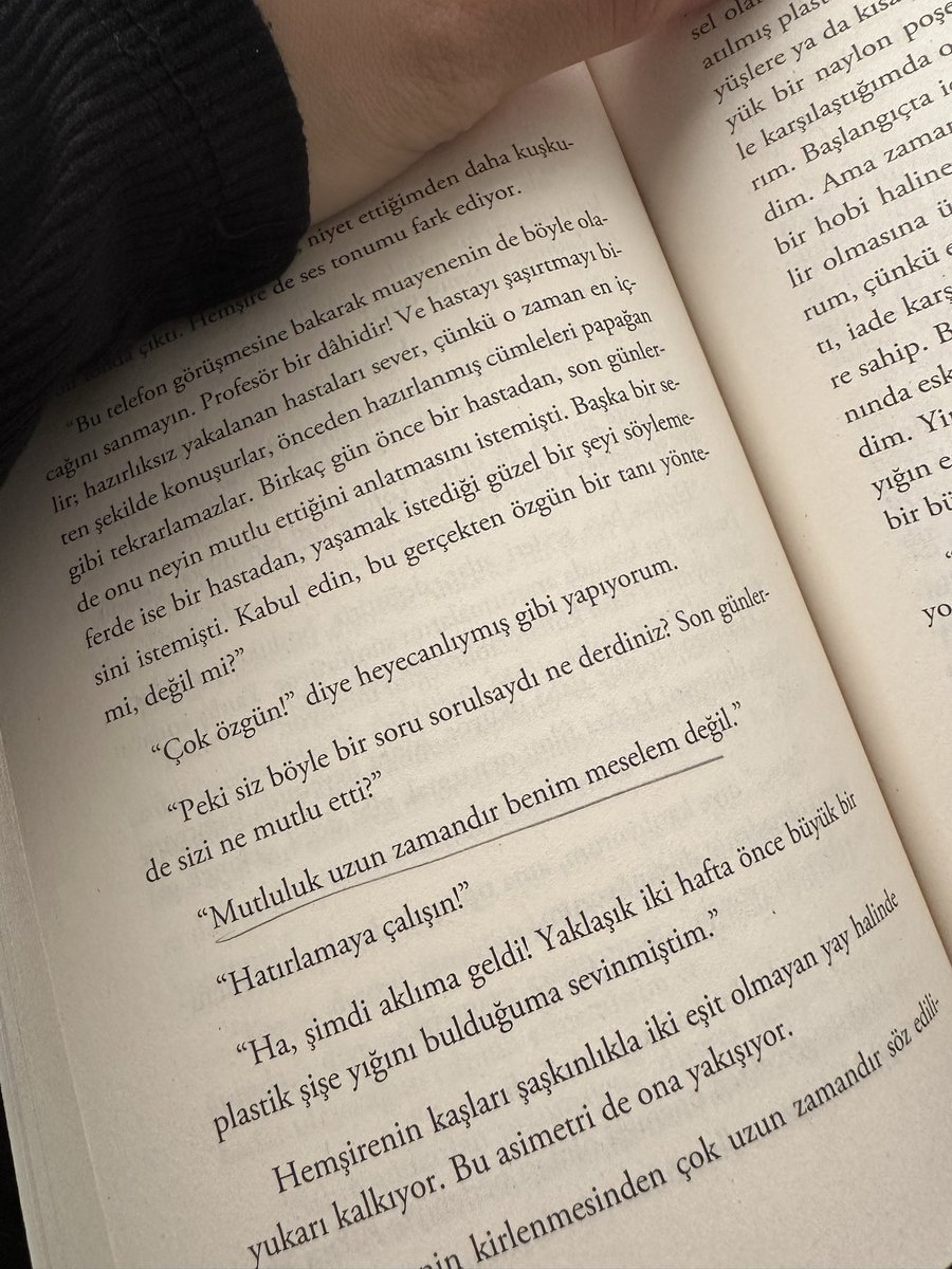 ayemzena's tweet photo. çok güzel kitaptın https://t.co/CSq3FM06jC