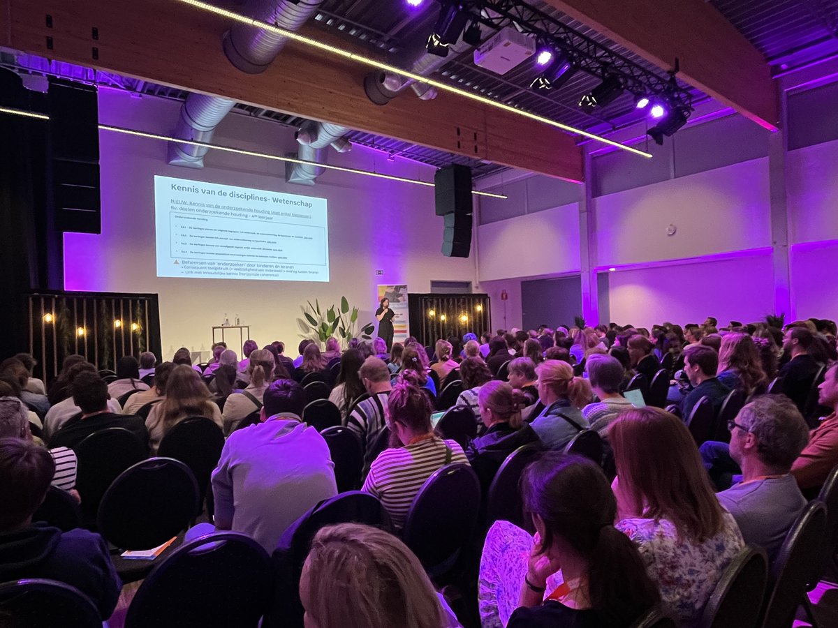 NachaGesquiere's tweet photo. Volle zaal op studiedag rond nieuwe minimumdoelen BaO ‘wetenschap en techniek’ met focus op kennis over natuurkundige verschijnselen. Initiatief van #STEMvoordeBASIS #iSTEM #Technopolis in een unieke samenwerking met de onderwijskoepels #KOV #POV #OVSG #OKO #GO! https://t.co/NtlBvOrska