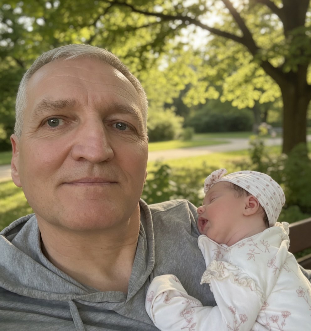 retired68734's tweet image. A new celestial body has appeared in my orbit. When surrounded by grandsons, this little lady — my first granddaughter — is going to rock my world. 🌟
#NewArrival #Granddaughter #FamilyFirst #Grandparenting #BlessedGrandad