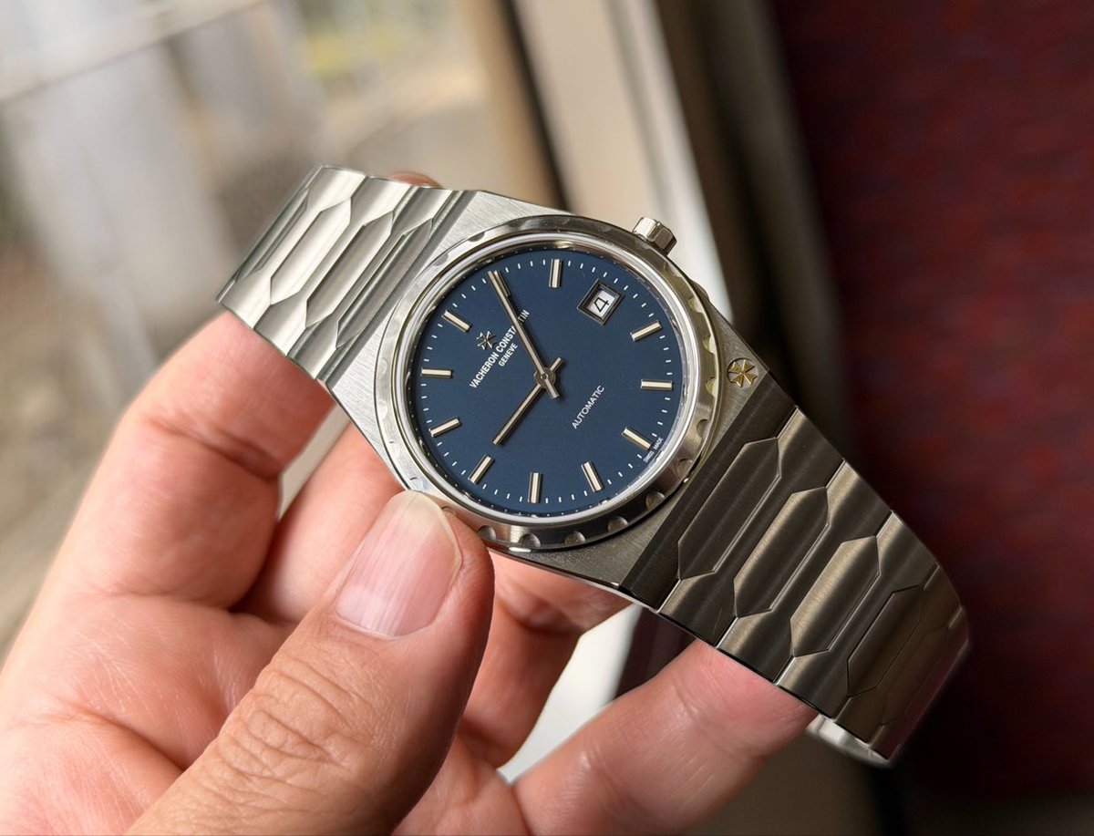 TheSlowTick's tweet image. Vacheron Constantin 222
📸: @HZv8mB8oHAip4zs 
#watches #photography #design #watchmaking #menswear #horology