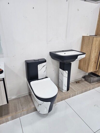 Luckysm147's tweet photo. It’s Monday business morning, which of your kitchen or toilet equipments need replacements? 
You can come to the store at alaba market Lagos to confirm my authenticity, no scam zone, all solid equipments with warranty. https://t.co/qFvCUJGiyX
