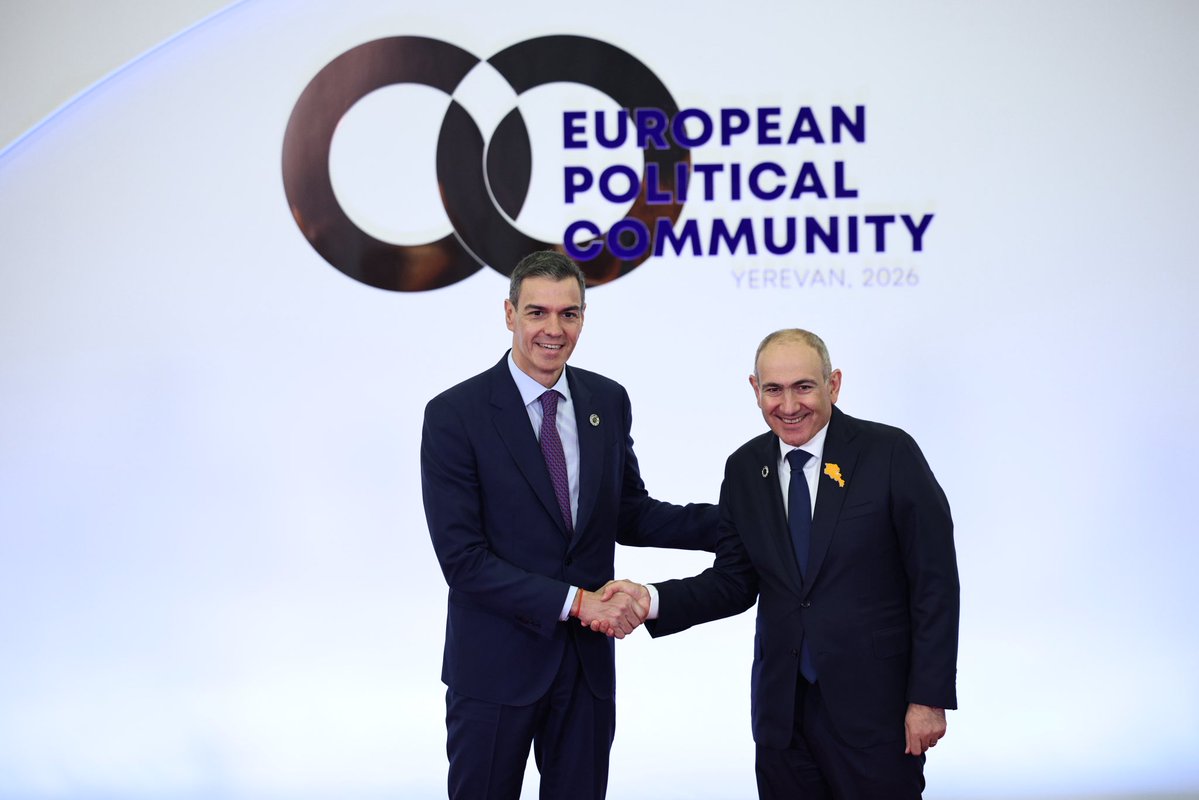 EPCArmenia's tweet image. Prime Minister of #Armenia 🇦🇲 @NikolPashinyan welcomed the President of the Government of the Kingdom of #Spain @sanchezcastejon at the 8th European Political Community Summit in Yerevan.
#EPCYerevan2026 #EPCArmenia
