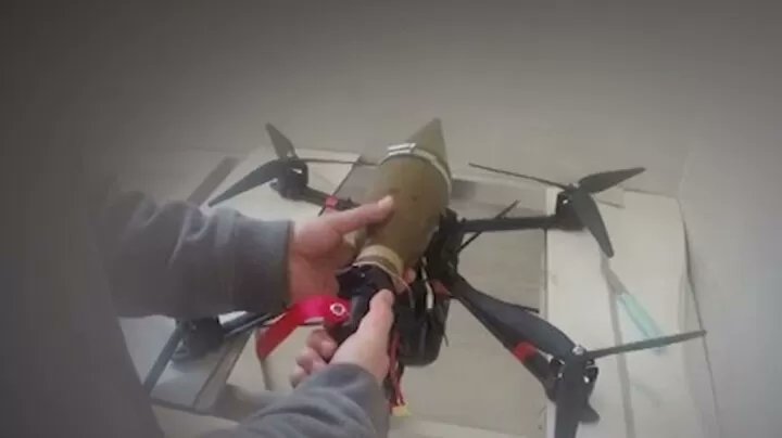 DavetKurdi's tweet image. Bandora stratejîk û meydanî ya dronên xwekuj ên #Hizbullah ê li ser #TelAviv ê
#dron 
bangeislami.com/?p=50384