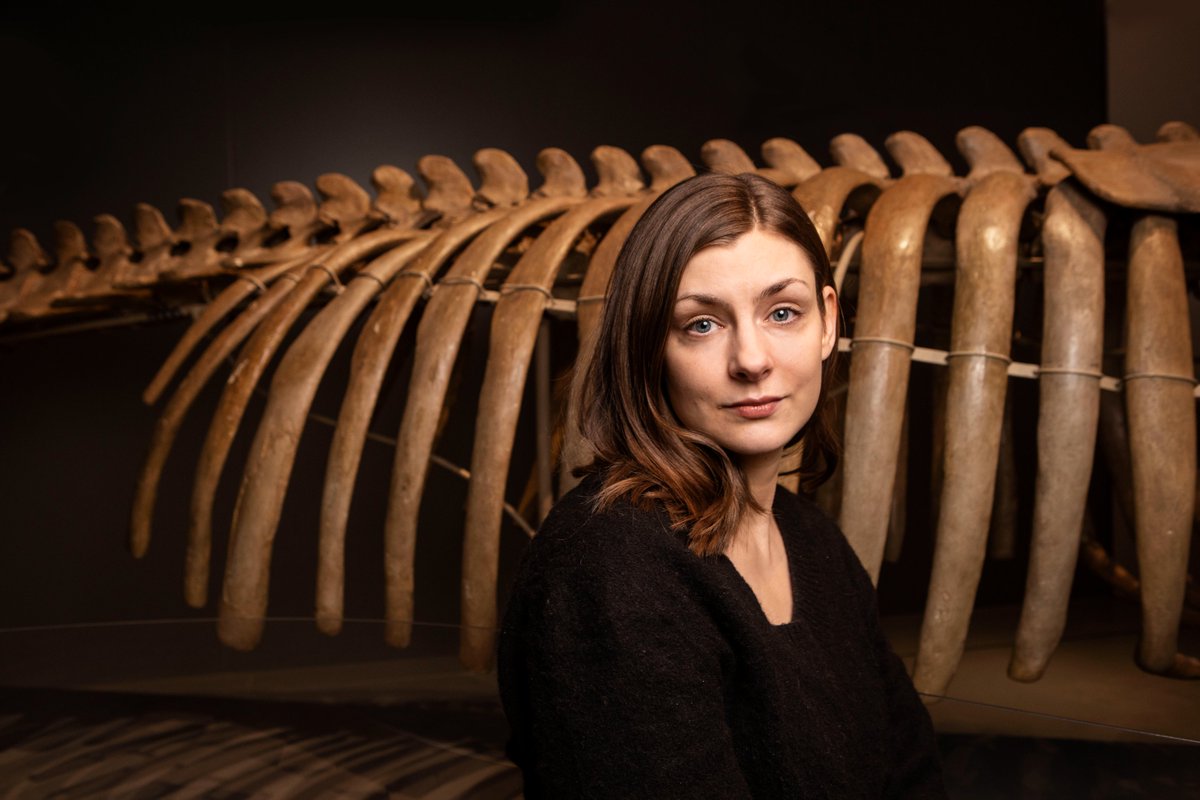 ReadNordic's tweet photo. @svetknihypraha přivítá finskou spisovatelku a literární vědkyni Iidu Turpeinen, která se akademicky věnuje průsečíku přírodních věd a literatury. Její román Poslední siréna byl hned po vydání oceňován jako dílo světové úrovně, které spojuje ztracený svět se živou literaturou. https://t.co/DgQ5O6Q4H2