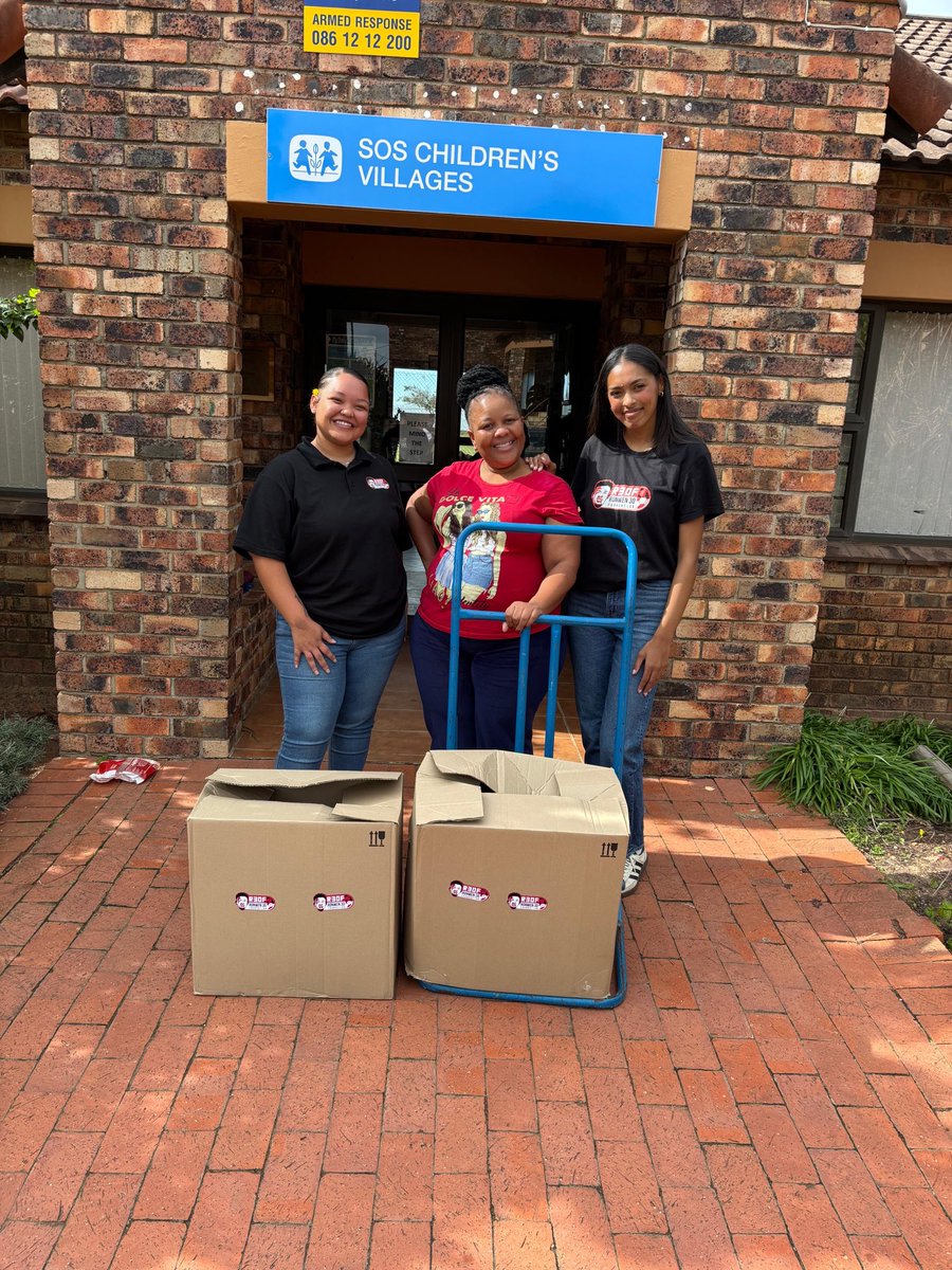 R30FOUNDATION's tweet photo. Extending the impact beyond the programme. ❤️

Thanks to our fruit sponsor, we were able to share with the children at SOS Children’s Village.

Nothing wasted, everything with purpose.

#R30F #R30ECP #YourDreamsAreValid https://t.co/UiKl4gE3DS