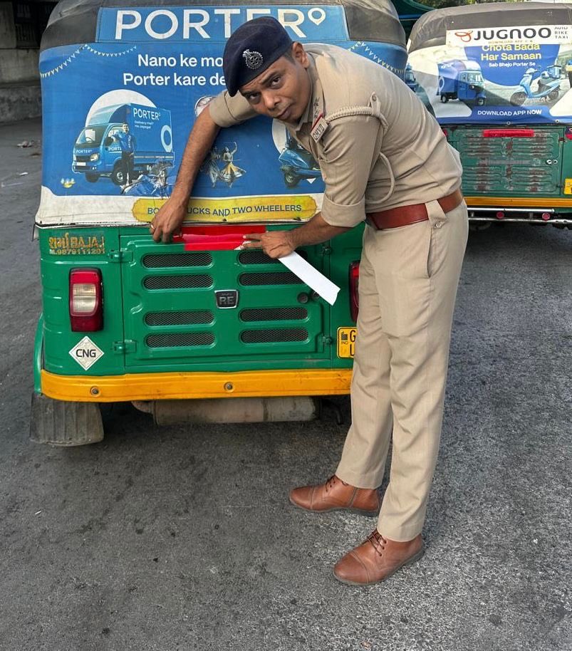 RTOVADODARA's tweet photo. Road Safety Program at Padra APMC Market Dt: 13.04.2026 https://t.co/NqUpXtCmr2