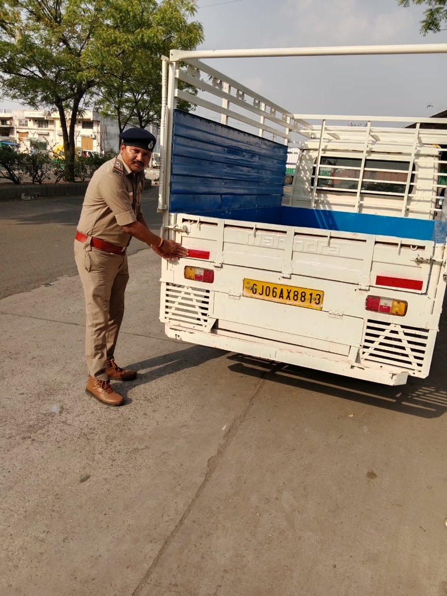 RTOVADODARA's tweet photo. Road safety programs at Savli apmc on 15.04.2026 https://t.co/qZQFCE7uhe