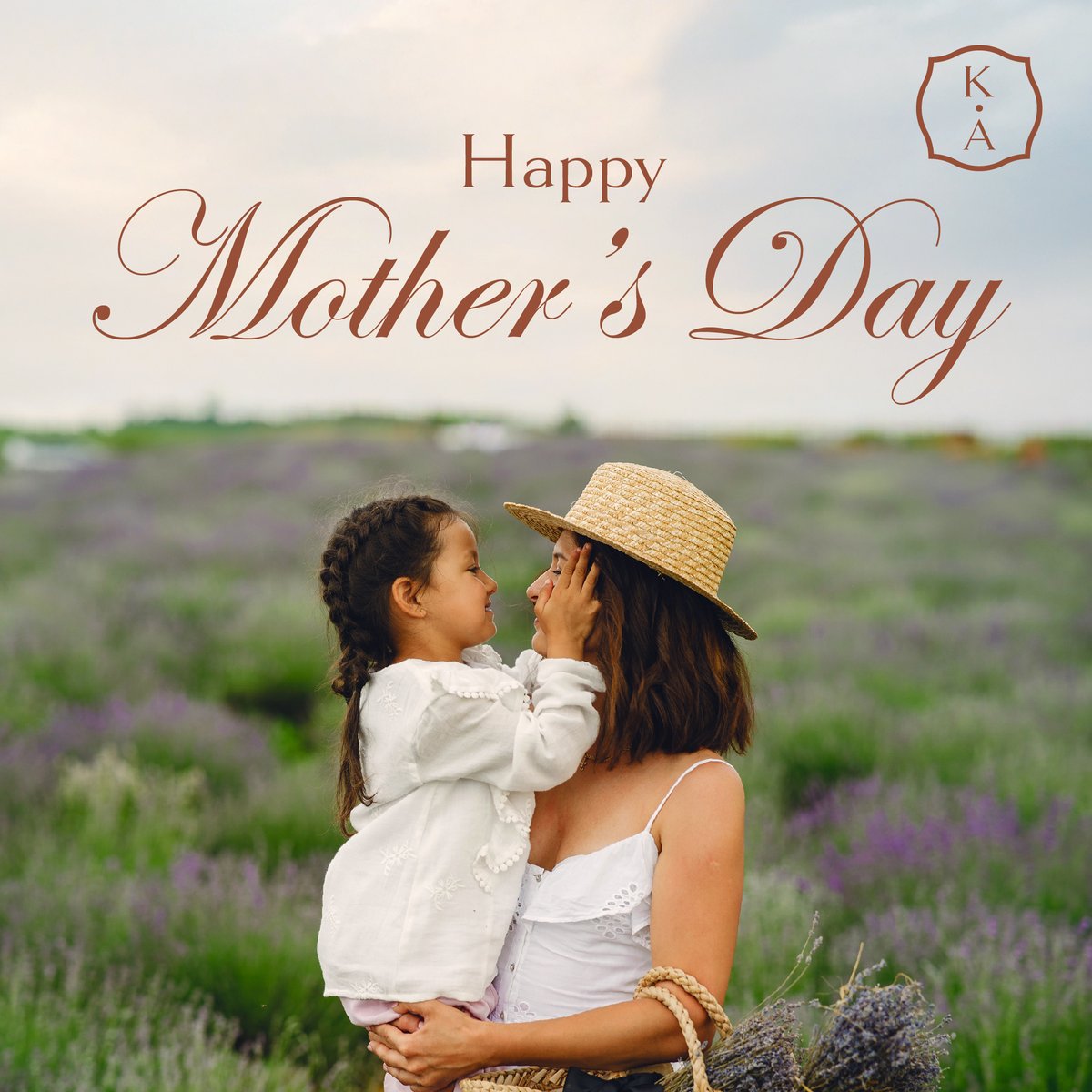 RelaxFeastDream's tweet photo. To the women who do it all — today is for you 🤍Happy Mother’s Day!

#MothersDay #KimberleyAnne https://t.co/lxfJcbwzy0