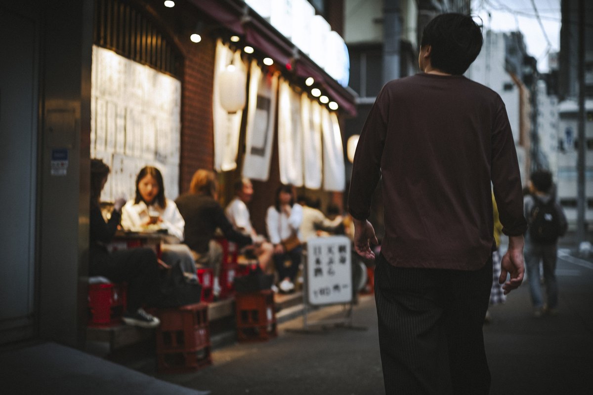 _23ch_'s tweet image. 夜の店開き。

#photooftheday 
#streetphotography
#leica