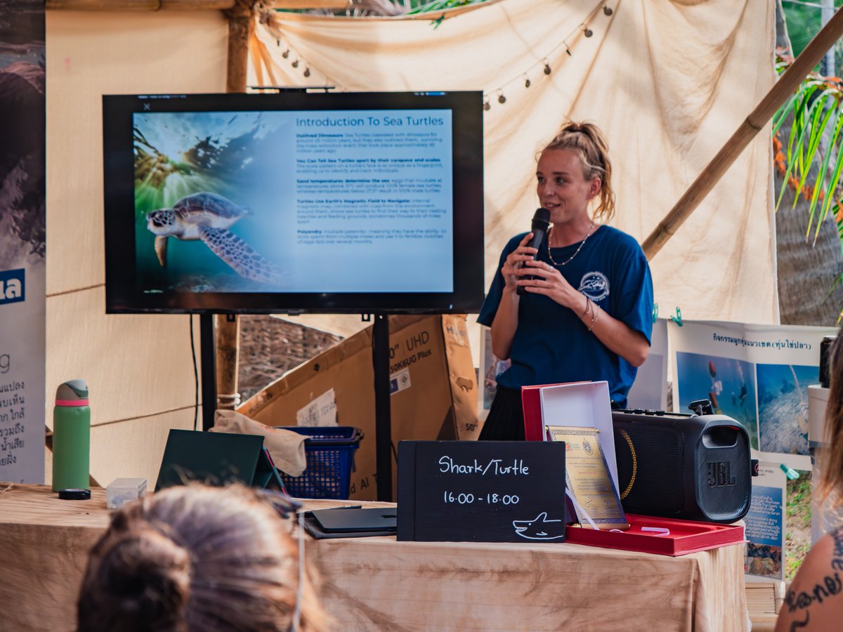 ecokohtao's tweet image. During the past few days we have seen the Spotlight Koh Tao Festival take place on our beautiful island home Featuring coral restoration, reef cleaning, eco-friendly workshops, local green markets, and cultural performances. ecokohtao.com #Spotlight #Festival #KohTao