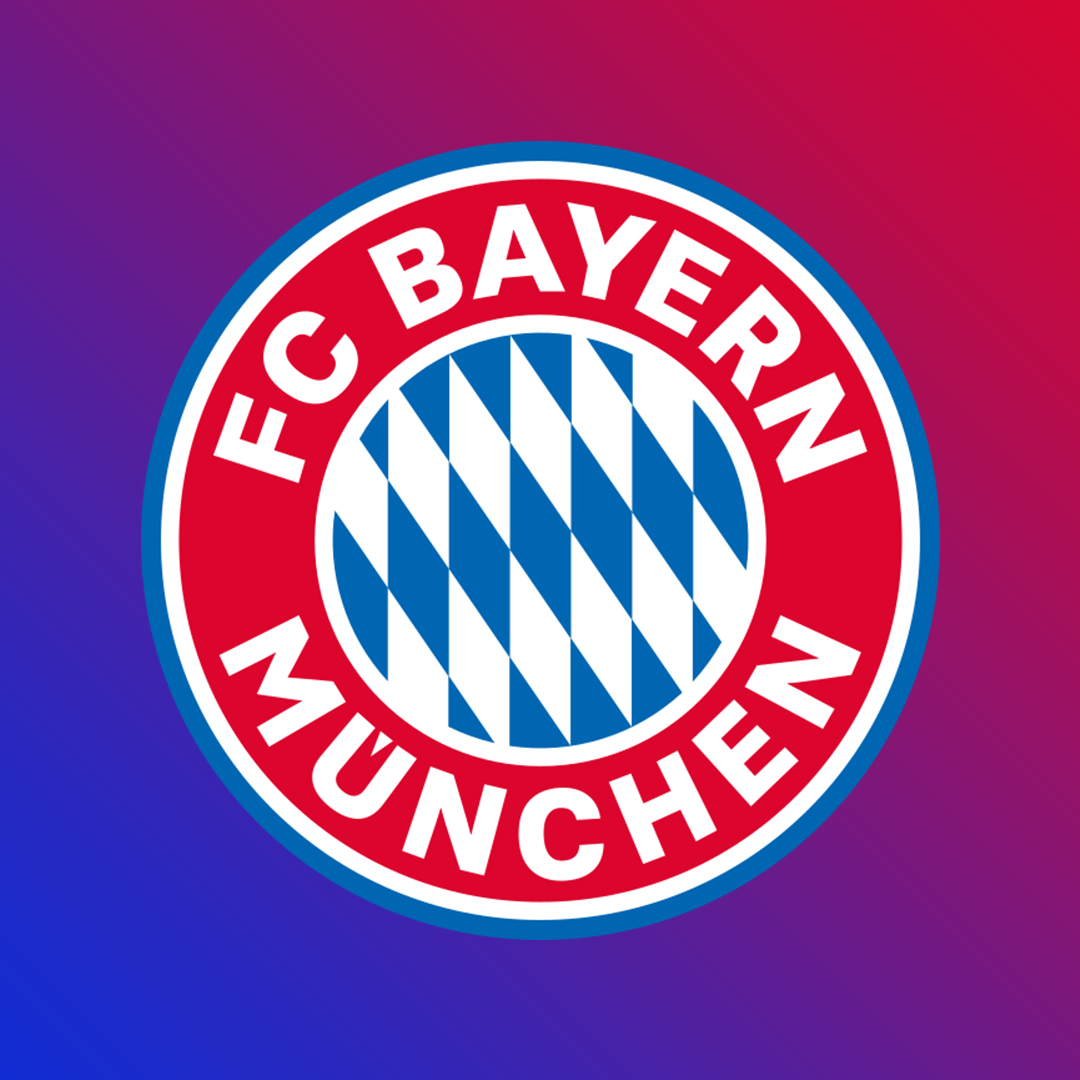 Parlons2Foot_'s tweet photo. 🚨𝗟𝗘 𝗕𝗔𝗬𝗘𝗥𝗡 𝗙𝗘𝗥𝗠𝗘 𝗟𝗔 𝗣𝗢𝗥𝗧𝗘 𝗔𝗨 𝗣𝗦𝗚 ! ❌🔥

Le Paris Saint-Germain ne pourra pas retrouver son hôtel fétiche pour la Champions League…

L’Infinity Hotel & Conference Resort sera occupé par le Bayern Munich, qui y séjourne depuis 2010.

Vincent Kompany :

« C’est notre hôtel. Pas question de le laisser aux Parisiens…

C’est notre ville, notre match à domicile. » 😤

Le PSG devrait donc loger en ville, probablement à l’hôtel Andaz.

(Source : L'Équipe)
