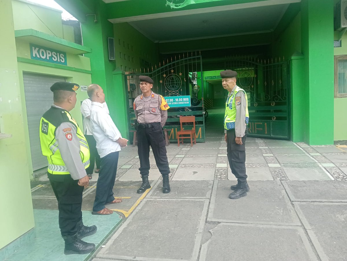 Humas Polsek Wates tweet media