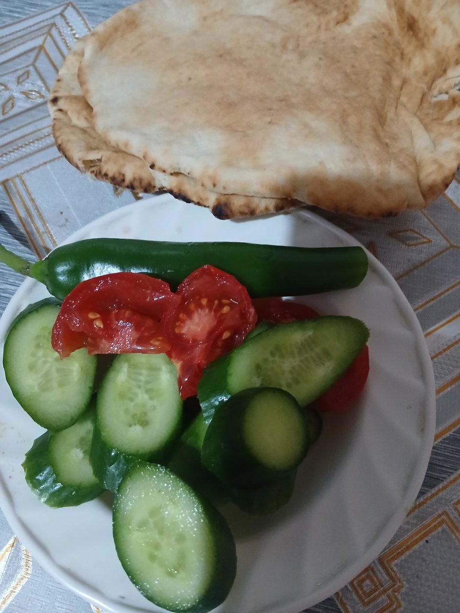 mmwmn161332's tweet image. 💕💕💕💕💕Vegetable prices are still very high. Please help me! Stand with me and donate, even a little. The link is new and doesn't contain a single dollar. Please donate so my children don't go hungry.