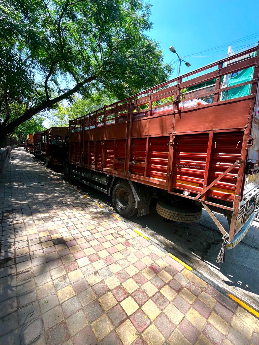 nehadua's tweet photo. @DelhiTrafficPolice Continuous illegal parking of heavy commercial trucks in residential lanes near Deer Park, B-6 Safdarjung Enclave. Roads are blocked, access is restricted, and this has been happening for MONTHS. Action taken one day, same trucks return next. Please intervene. https://t.co/41ma4egBWa