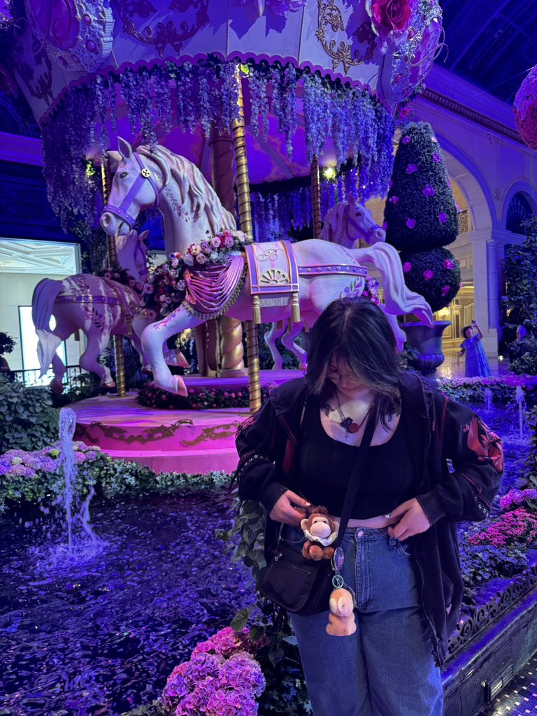 itsBlayz's tweet photo. went to vegas, had a great time 💅🥳 https://t.co/YirP631wib