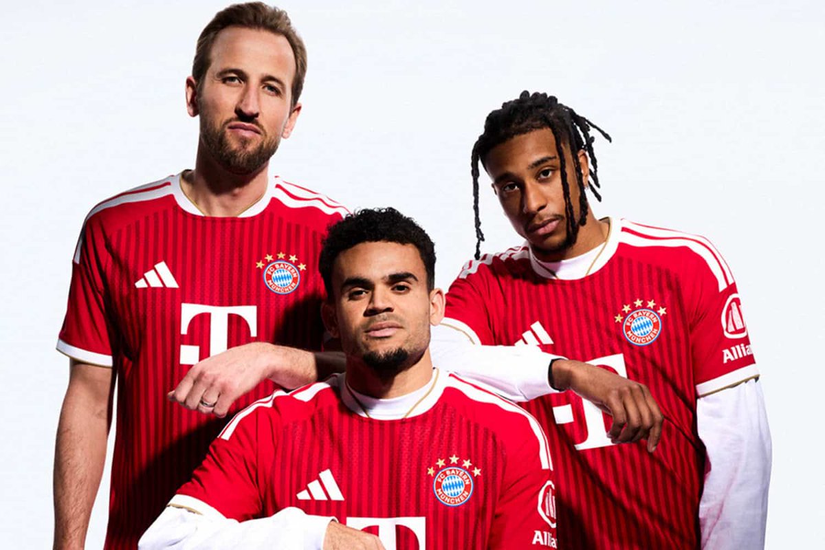 FCBayernRO's tweet photo. Este oficial: Bayern va juca deja în noul echipament miercuri, în manșa secundă decisivă a semifinalei Ligii Campionilor împotriva lui Paris Saint-Germain. #fcbayern #miasanmia #fcbpsg #championsleague

https://t.co/7cc5yhrlcy https://t.co/wY3Ub84QBI