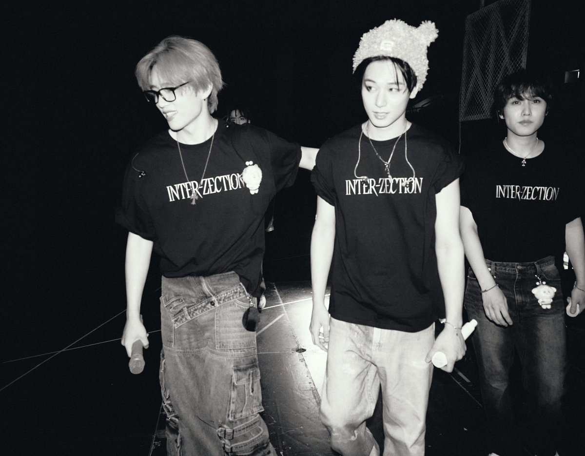 지금 tweet media