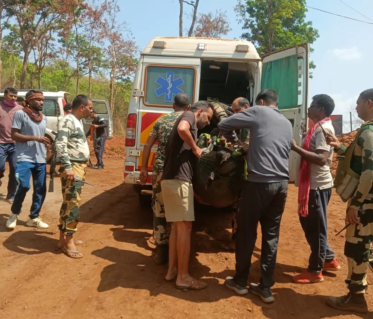 [India] Cuatro paramilitares eliminados en Chhattisgarh

#internacional 

serviralpueblo.com/2026/05/04/ind…