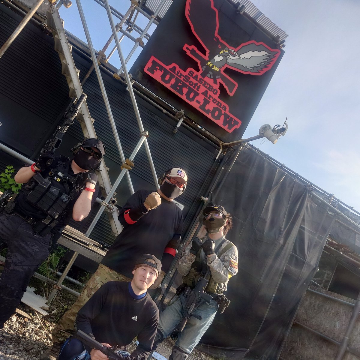 Mk18Oitdb's tweet photo. マジで楽しかった！
次はこのメンバーで宮崎行きたいって思えました！
ノマさんはイケメンでサバゲー上手いのでほとんど撃ってません。 https://t.co/zlXIb7cni0