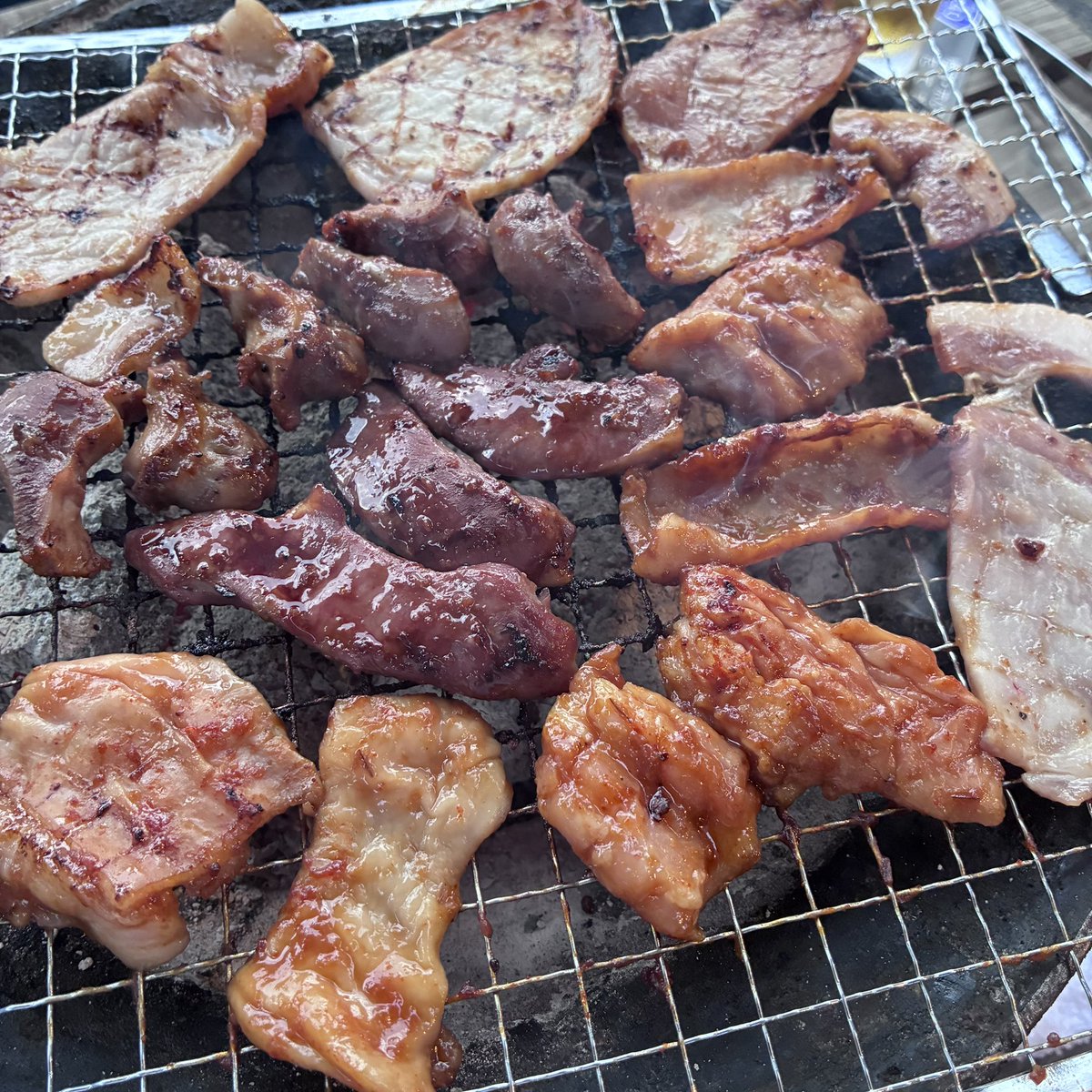 mt_oak_t's tweet photo. 良い天気でした☀️
帰りにホルモン😋
ゆっくり渋滞回避です🚙 https://t.co/lPEho8SRxS